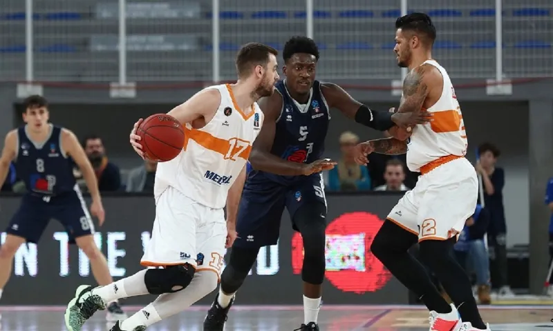Μπρέσια - Προμηθέας 63-57: «Μπλακ-άουτ» και... έσκασε