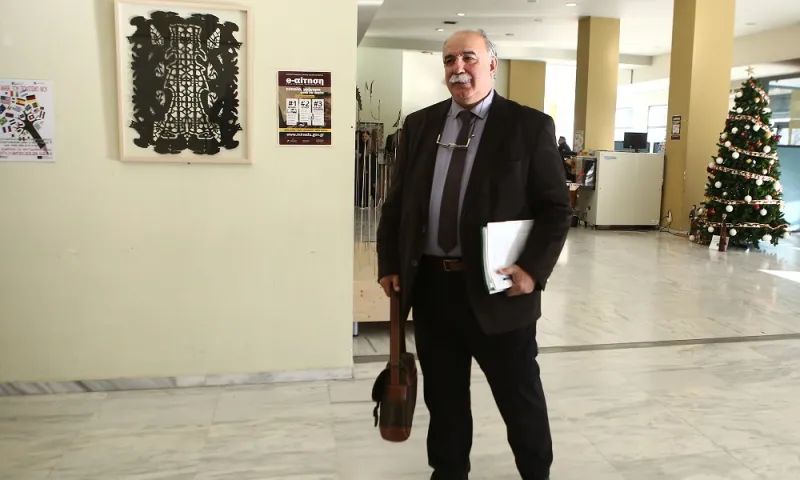 Αρκούδης: «Γι' αυτό αναβλήθηκε η υπόθεση»