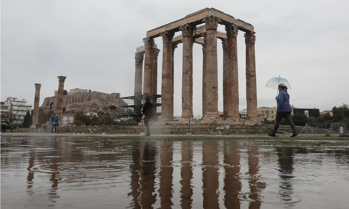 Καιρός 11/1: Μικρή άνοδος της θερμοκρασίας με βροχές!