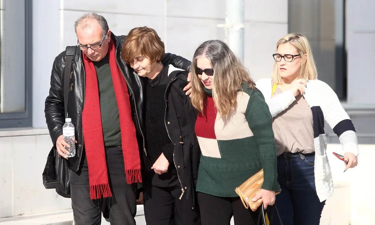 Δολοφονία Τοπαλούδη: Στο νοσοκομείο η μητέρα της, μετά την κατάθεση της