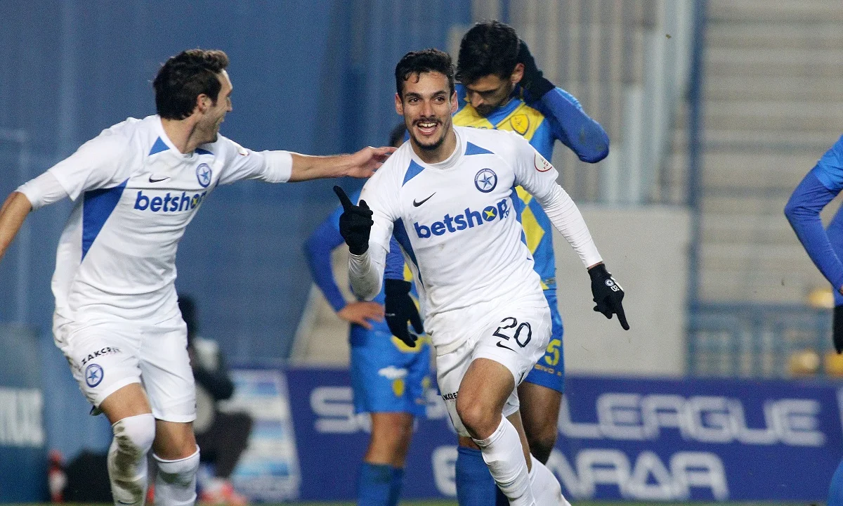 Γιακουμάκης: Ο Buzzer - Peter της Super League