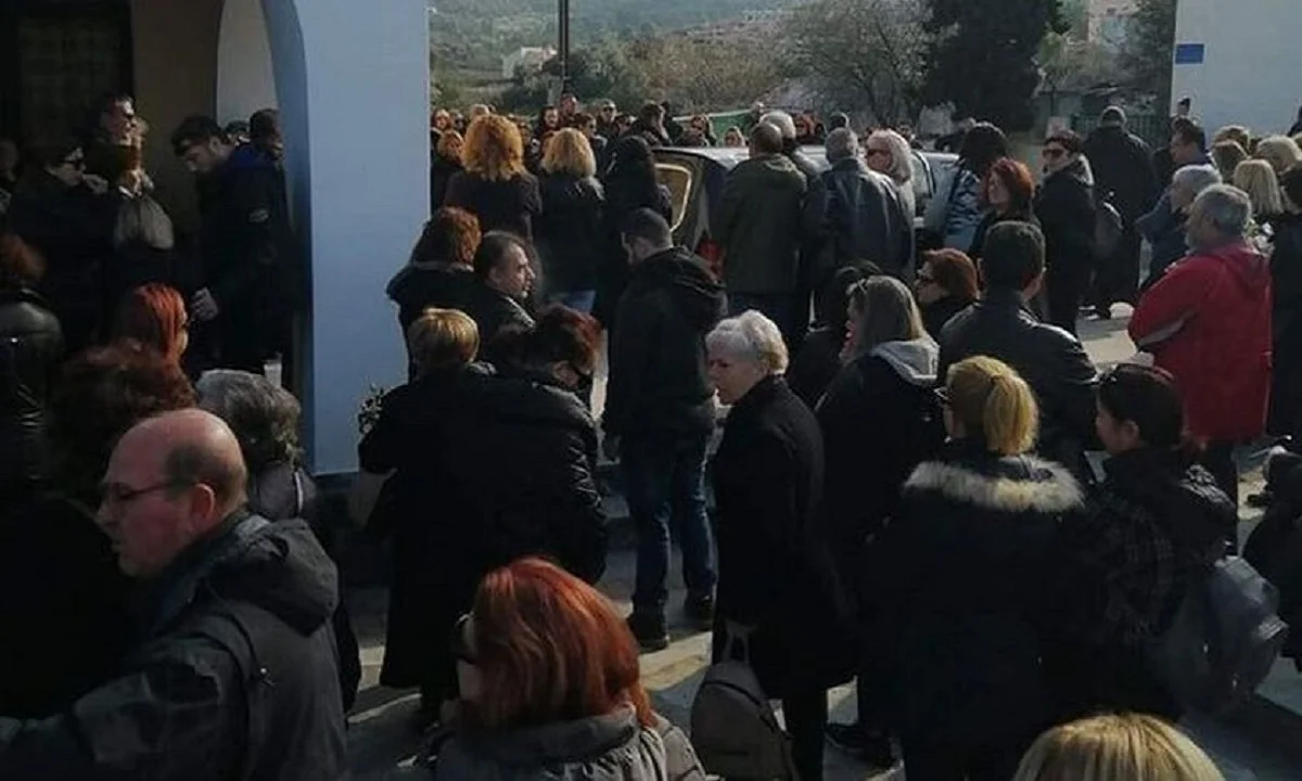 Ρενάτα: Σε κλίμα συγκίνησης έγινε η κηδεία της
