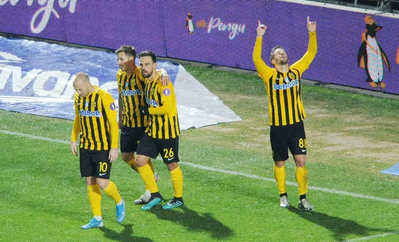 Άρης - Ξάνθη 2-1: Της πήρε τον «αέρα», της πήρε και την πρόκριση! (vid)