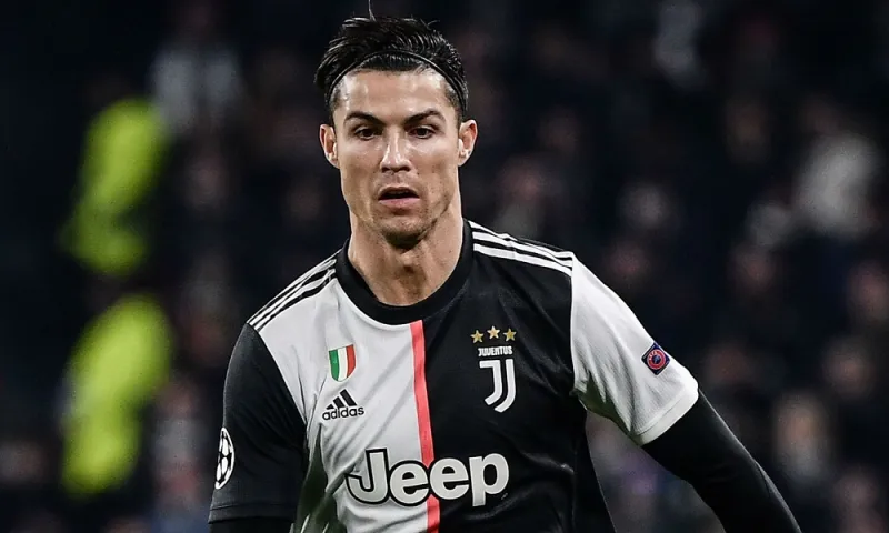 H UEFA άλλαξε τον σχηματισμό της καλύτερης ενδεκάδας λόγω Ρονάλντο!