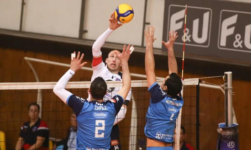 Volley League: O Φοίνικας «πλήγωσε» τον Ηρακλή