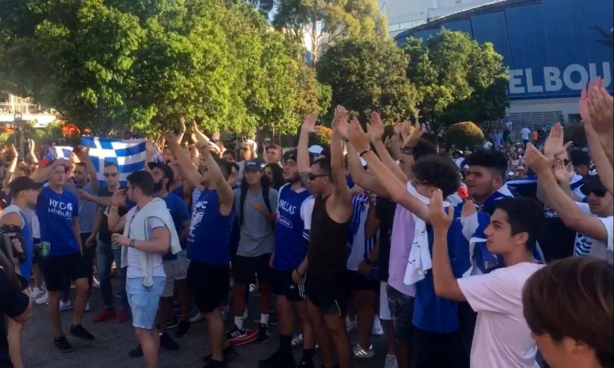 Australian Open: Συνθήματα για Τσιτσιπά στο γήπεδο! (vids)