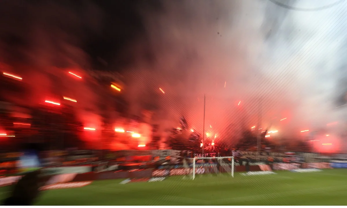 Super League: Σε απολογία... πάνω από τις μισές ομάδες