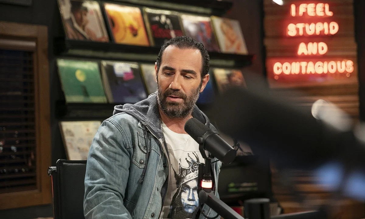 Αντώνης Κανάκης: Στα δικαστήρια με τον ΣΚΑΪ (vid)