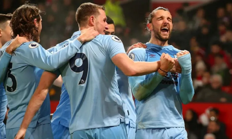 Premier League: «Χαστούκι» για Μάντσεστερ Γιουνάιτεντ, νίκη η Τότεναμ