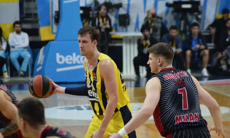 Φενέρμπαχτσε - Μιλάνο 73-64: Αγχώθηκε, αλλά είναι ακόμα ζωντανή