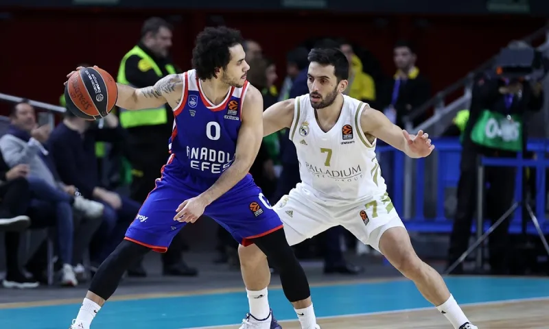 Ρεάλ- Εφές 75-80: Ο Λάρκιν υπέγραψε την πρώτη θέση