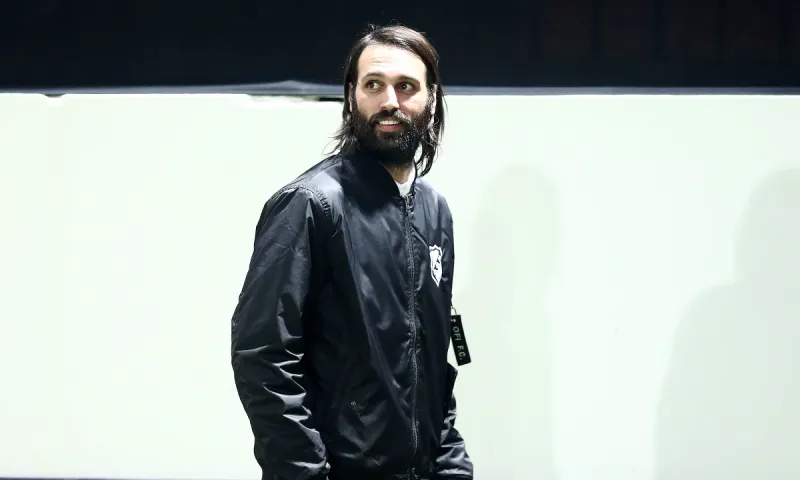 ΟΦΗ: Κρατάει γερά το οικονομικό... χαλινάρι