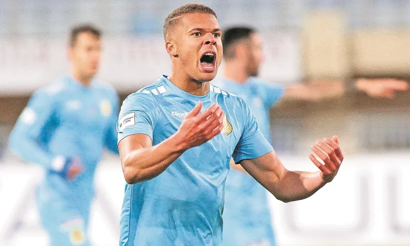 Τζο Έφορντ: «Βλέμματα» από τη Super League 1