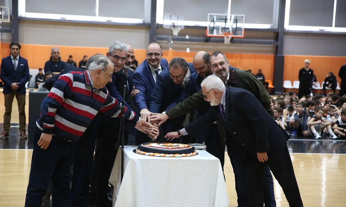Προμηθέας: «Το πρώτο κομμάτι στον Κώστα Πετρόπουλο» (pics)