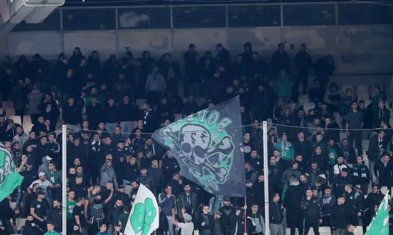 Παναθηναϊκός - ΠΑΟΚ: Κοσμοσυρροή στο ΟΑΚΑ (pics)