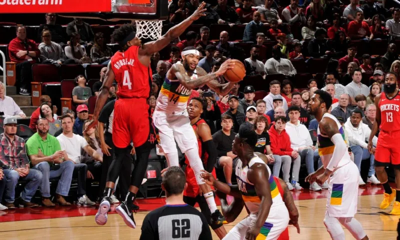 NBA: «Διέλυσαν» τους Μπουλς οι Ράπτορς, νίκη για τους Ρόκετς (vid)