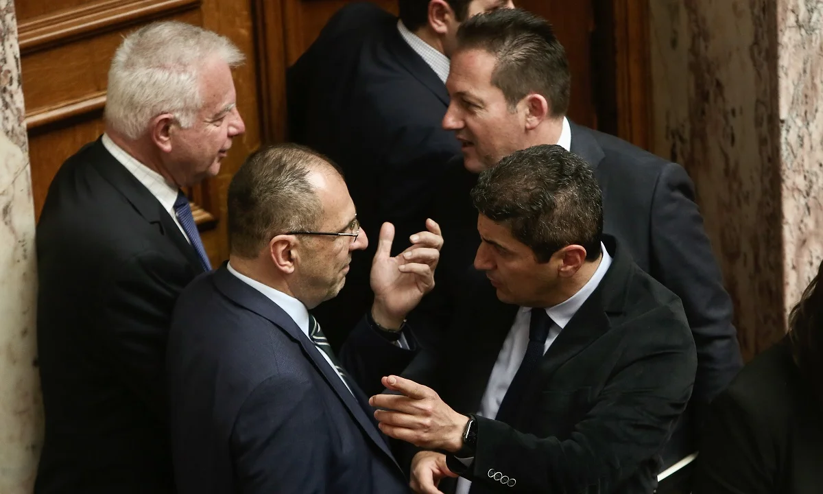 Ελληνικό ποδόσφαιρο: «Ναι» από FIFA για συνεργασία με την κυβέρνηση - Ραντεβού με Ιφαντίνο