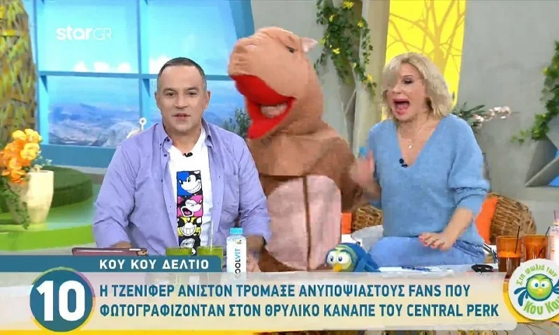 Η Καραβάτου παραλίγο να πέσει από την καρέκλα της μετά από... φάρσα! (vid)