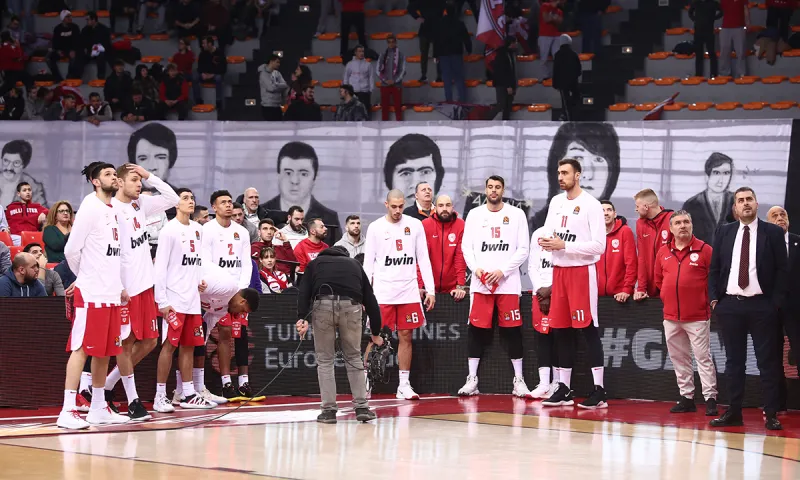 Ολυμπιακός - ΤΣΣΚΑ: Τιμή στα θύματα της Θύρας 7 (pics+vid)