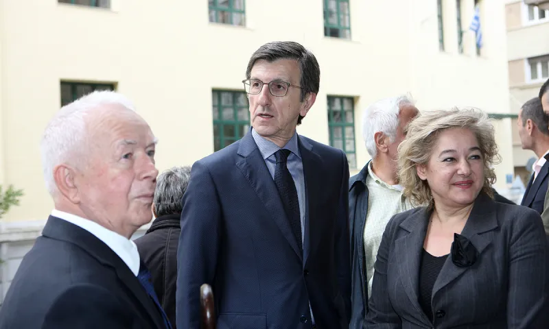 Ρουβίκωνας: «Έφοδος» στο σπίτι του Άρη Πορτοσάλτε