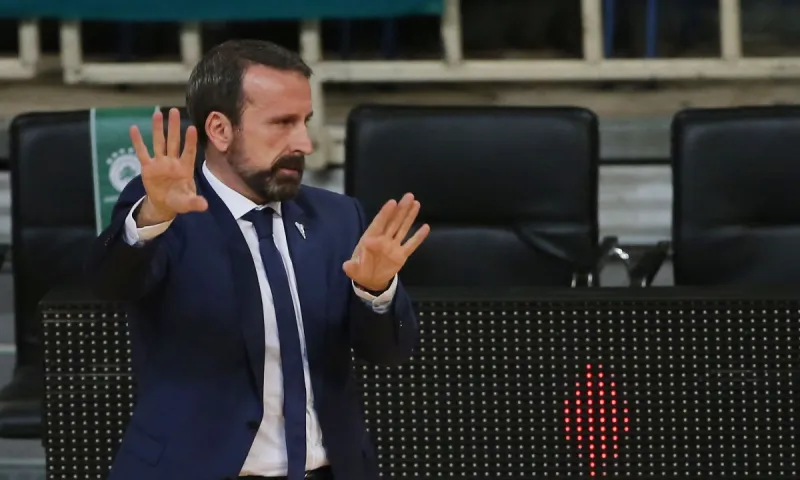 Πλάθα: «Δεν μπορούμε να κάνουμε τόσα... δώρα»