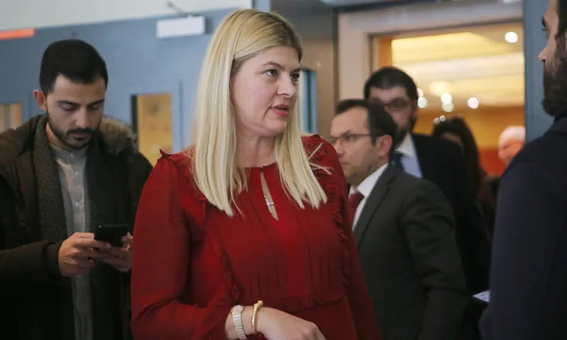 Μαρούπα: «Παριστάνουν τους χαζούς, ακατάσχετη μπουρδολογία»