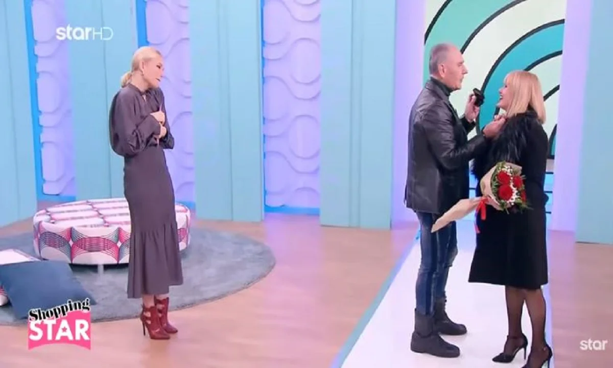 Πρόταση γάμου στο Shopping Star (vid)
