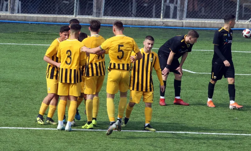 Άρης Κ-19 – ΑΕΚ-Κ-19 3-1: Την… καθάρισε από το ημίχρονο