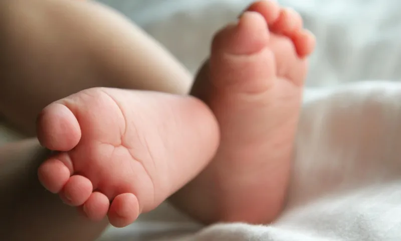 Επιβεβαίωσε ο ιατροδικαστής τη σεξουαλική κακοποίηση του νεκρού βρέφους