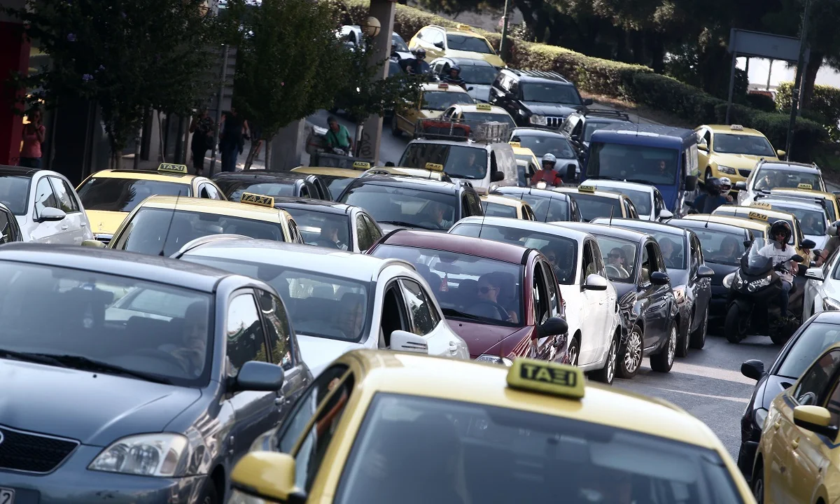 Απεργία 18/2: Χάος στους δρόμους της Αθήνας