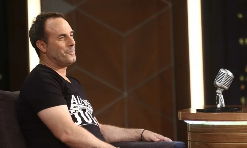 Big Brother: Ο Πρόδρομος απαντάει στις φήμες για συμμετοχή του (vid)