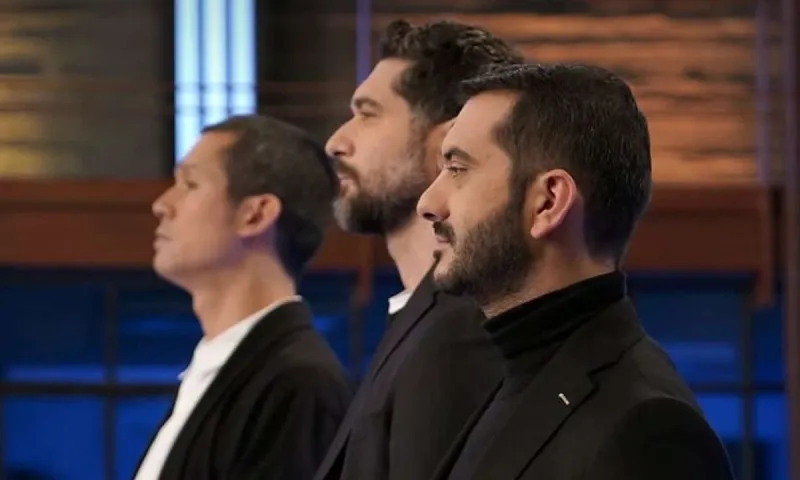 MasterChef 4: «Πανικός» στο πλατό - Βγήκαν τα μαχαίρια (vid)