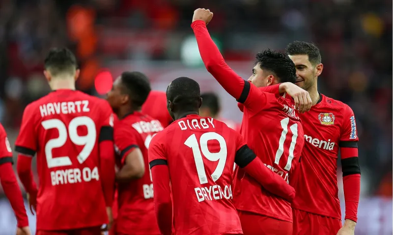 Λεβερκούζεν – Άουγκσμπουργκ 2-0: «Ασπιρίνες» για Champions League (vid)