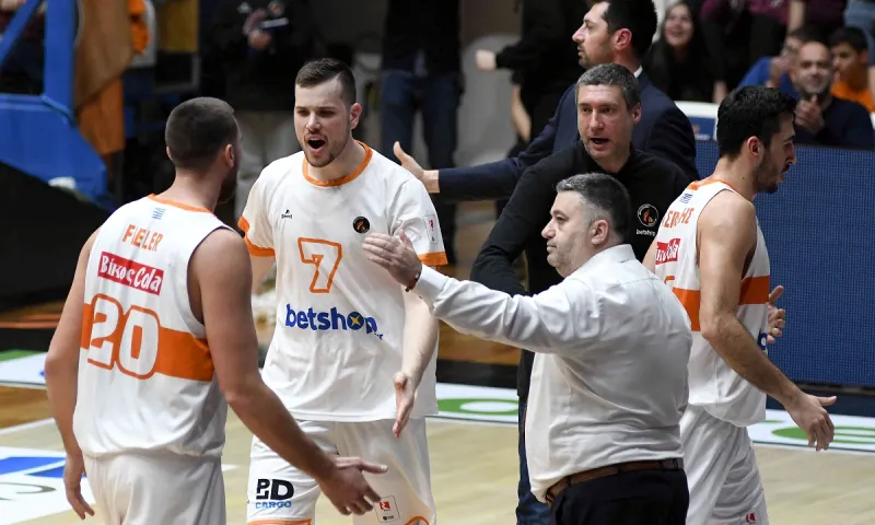 Πρόστιμο οι Αγραβάνης, Γιατράς για όσα έγιναν στον τελικό Κυπέλλου