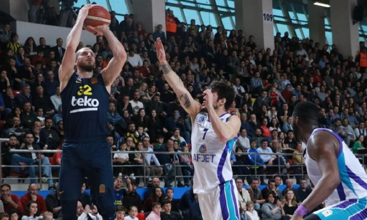 Επαναλαμβάνεται αγώνας της Φενέρμπαχτσε λόγω διαιτητικού λάθους