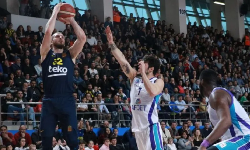 Επαναλαμβάνεται αγώνας της Φενέρμπαχτσε λόγω διαιτητικού λάθους
