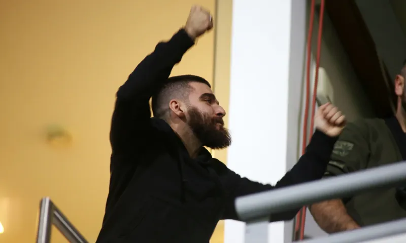 Γ. Σαββίδης σε οπαδό του Ολυμπιακού: «Σε ξεβράκωσα μέσα κι έξω» (pic)