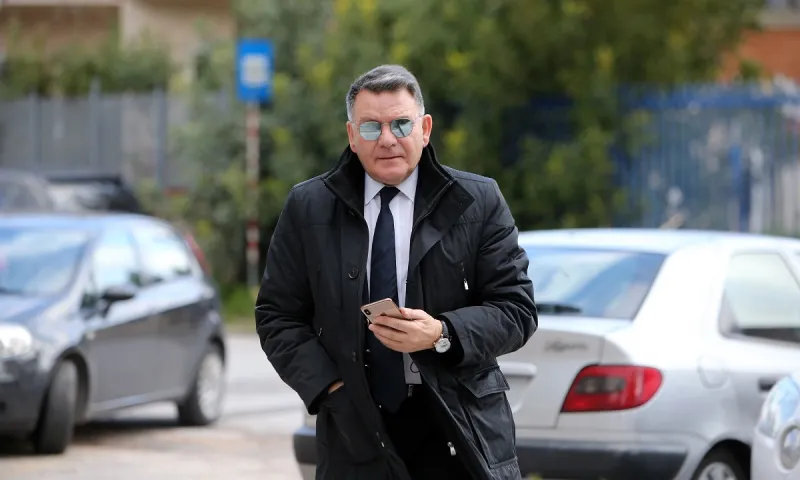 Κούγιας: «Κάντε άγαλμα στον Μητσοτάκη, το πέναλτι του Λισγάρα θα το έδινε κι ο Μαρινάκης»