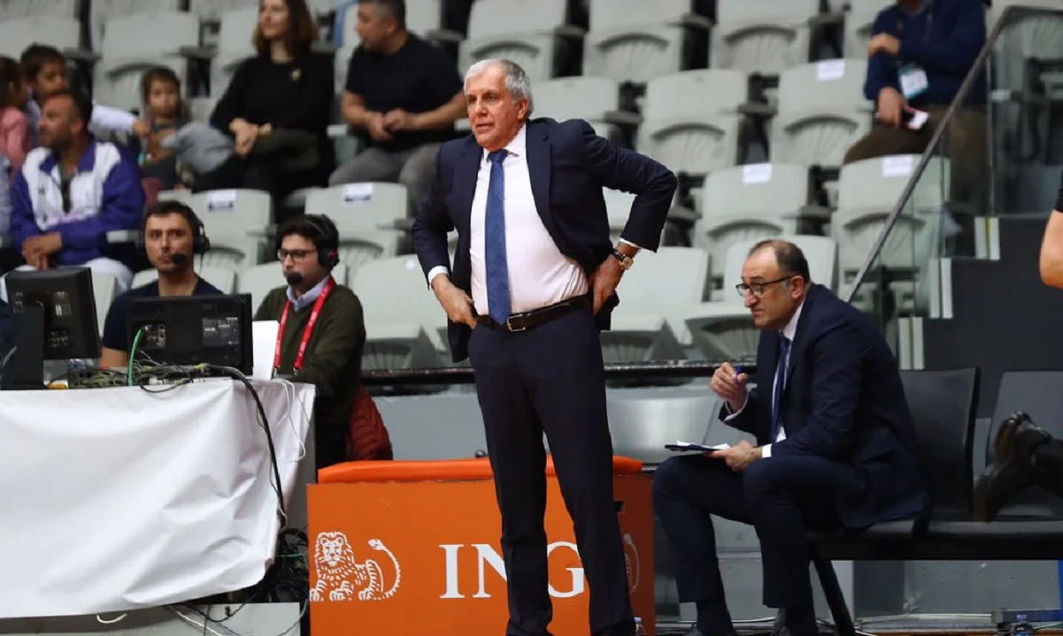 «Καρφιά» Ομπράντοβιτς ενόψει Παναθηναϊκού: «Οι παίκτες μου είναι στον κόσμο τους»