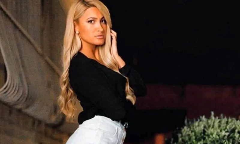 Η Ιωάννα Τούνη ξαπλώνει... παντού (pic)