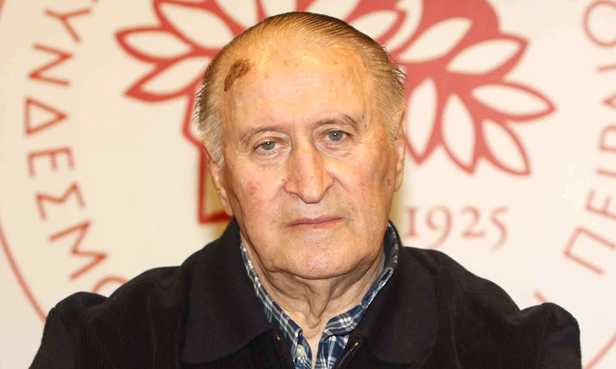 Ολυμπιακός: Το αντίο όλου του συλλόγου στον Θεοδωρακάκη