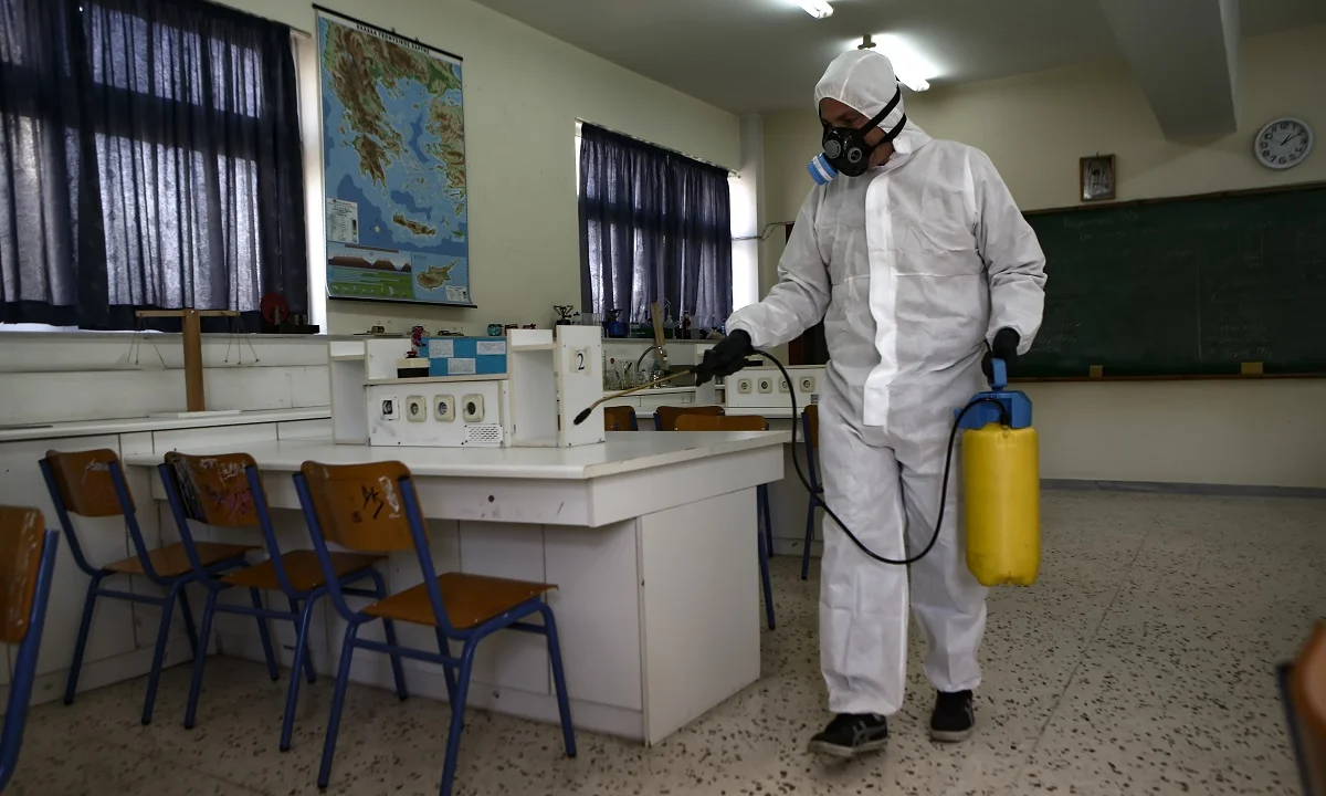 Κορονοϊός: «Τρία κρούσματα άγνωστο πώς μολύνθηκαν, διασπορά στην Αθήνα»
