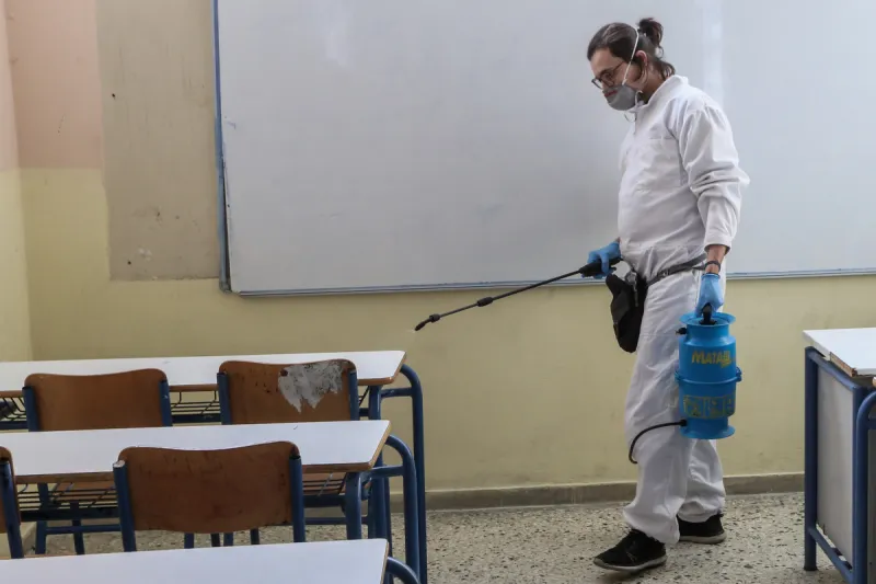 Κορονοϊός: Κλείνουν ακόμα 15 σχολεία