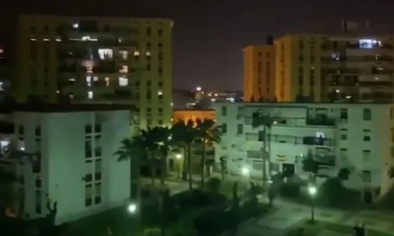 Κορονοϊός: Στιγμή ανθρωπιάς, στην Ισπανία χειροκρότησαν όλους τους γιατρούς (vid)