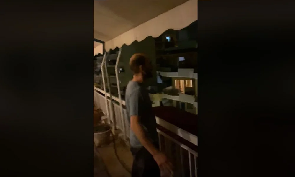 Κορονοϊός: Ιταλία α λα ελληνικά με Λένα Ζευγαρά στο μπαλκόνι - Κλάψτε από τα γέλια!» (vid)