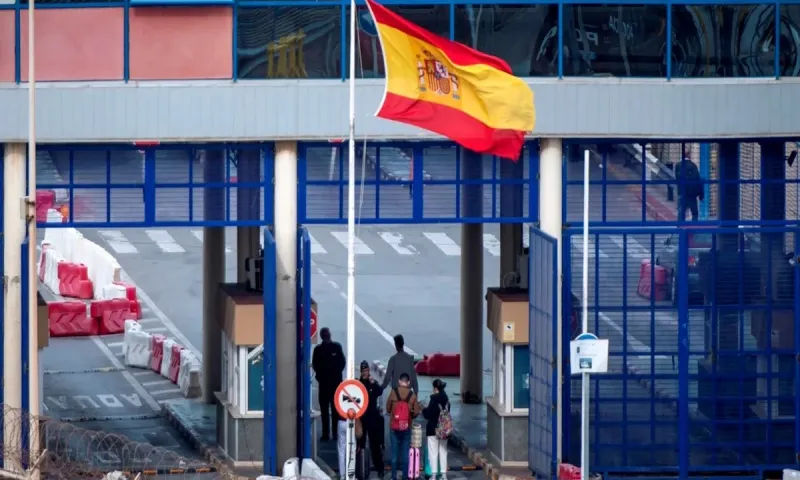 Ισπανία: 152 νεκροί σε μία ημέρα - Αστυνομικοί δεν αστειεύονται (vids)
