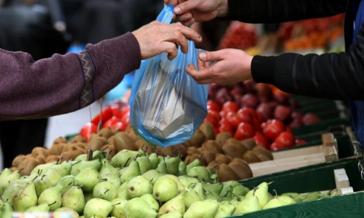 Κορονοϊός: Περιορισμοί και στις λαϊκές αγορές