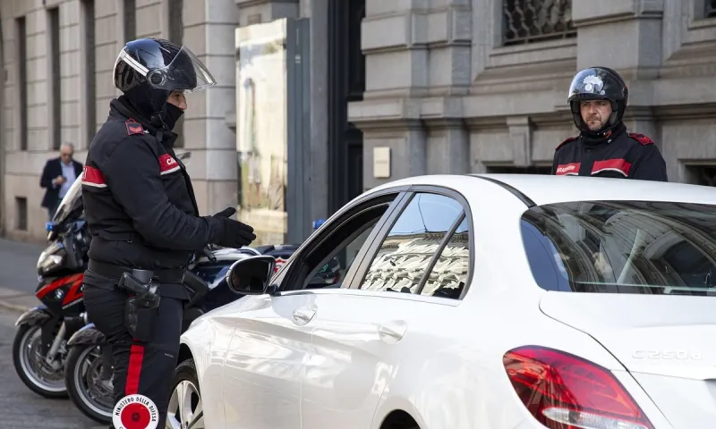 Κορονοϊός - Ιταλία: Ζευγάρι, παρά την καραντίνα, σε ερωτικές περιπτύξεις σε αυτοκίνητο! (vid)