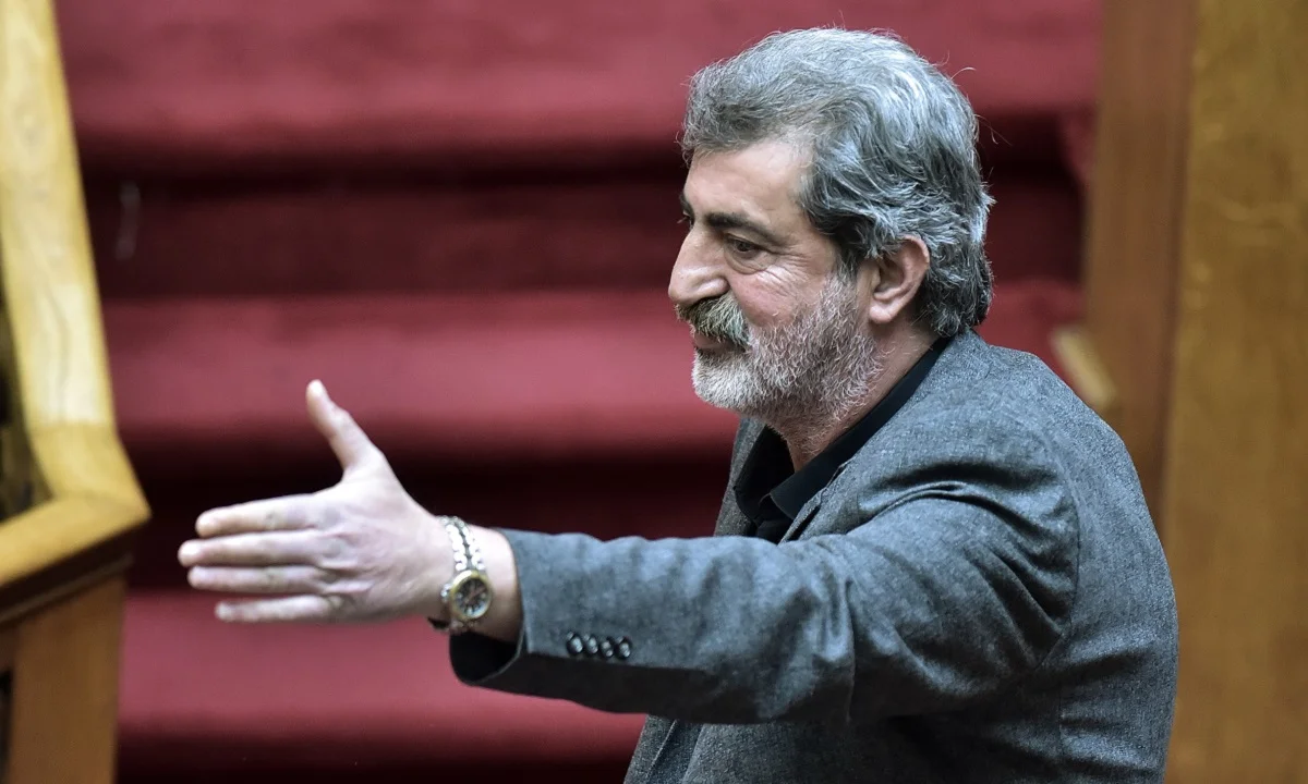 Πολάκης: «Οι πληροφορίες μου αναφέρουν για 33 διασωληνωμένους»