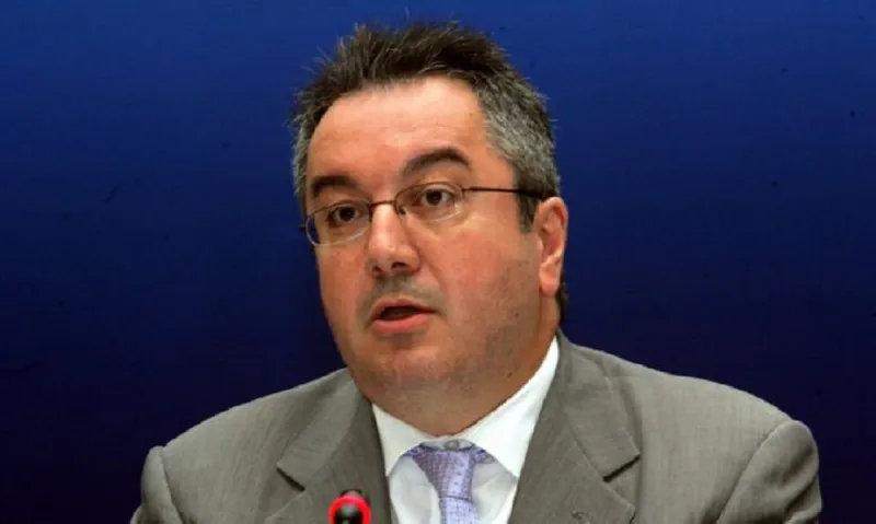 Ζοφερές οι εκτιμήσεις του Μόσιαλου: «Ανάσα τον Μάιο, νέο κύμα κορονοϊού από Σεπτέμβρη» (vid)